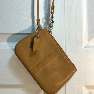 Coach; Wristlet/Clutch